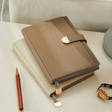 Carnet intime moderne beige porte stylo